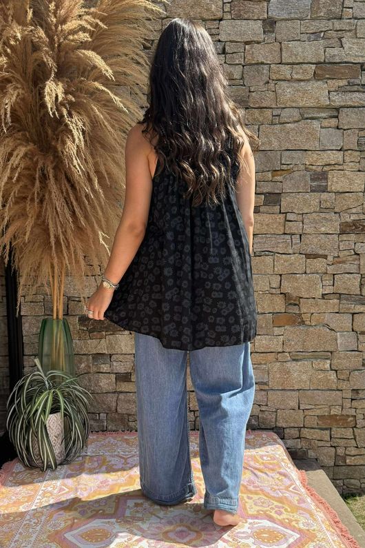 Made in Italy Daisy Crochet Cami Black /19 =